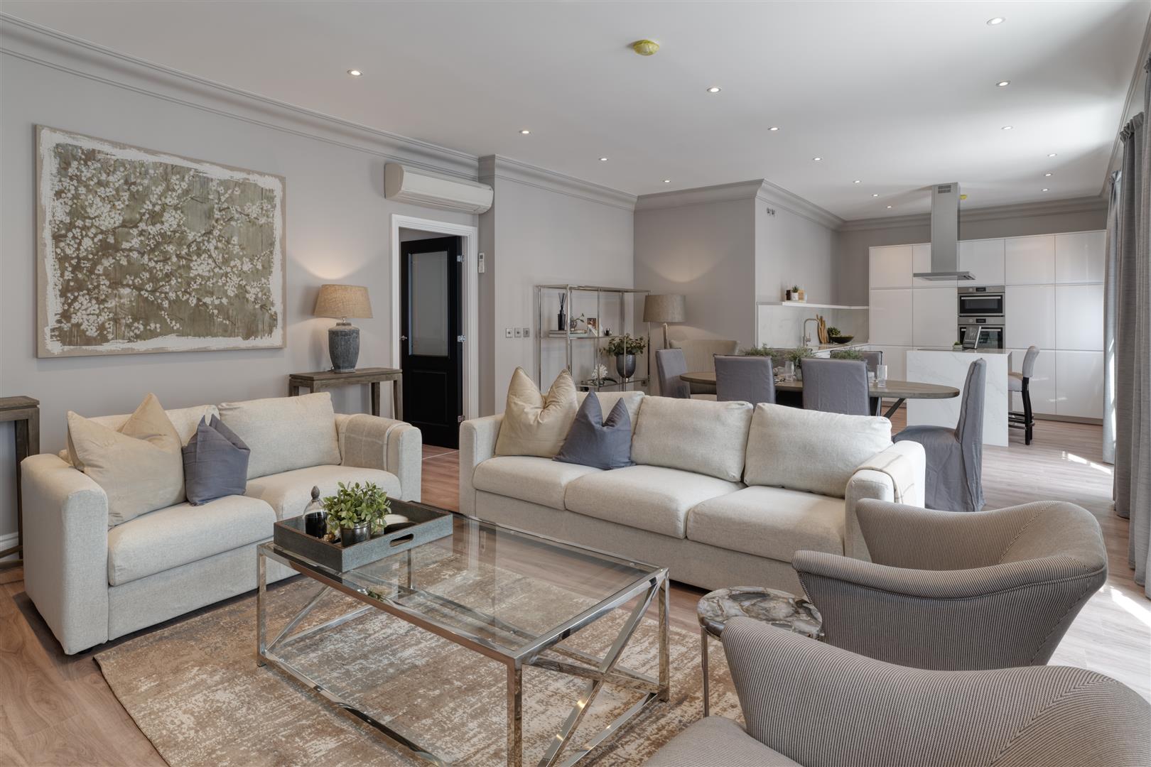 Image of Apartment - 3 Bedrooms - 4 Bathrooms for Rental in Town Area-Gibraltar, Image 2